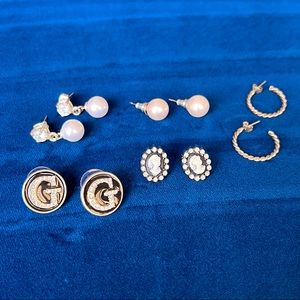 Earrings / Studs